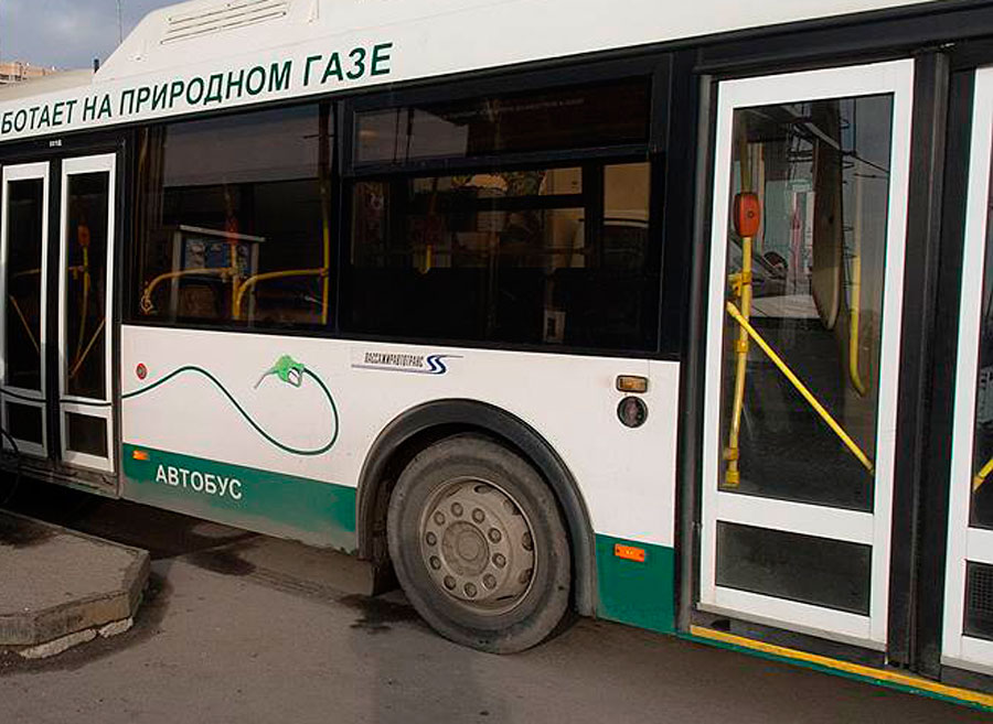 Можно перевести автобус. Автобус на газомоторном топливе. Автобус ГАЗ. Автобус на метане. Автобусы на природном газе СПБ.